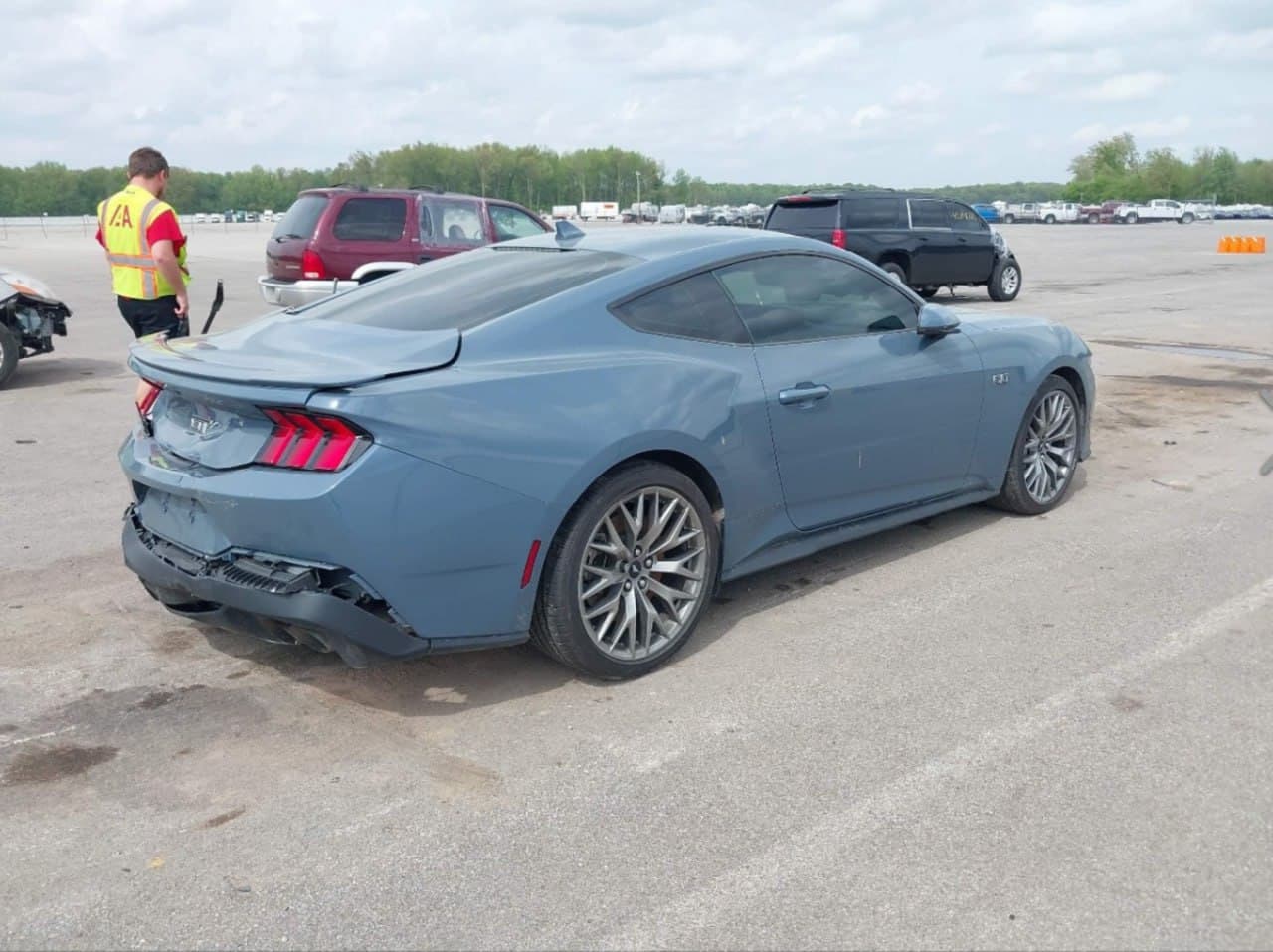 FORD MUSTANG GT PREMIUM FASTBACK 2024 фото 3