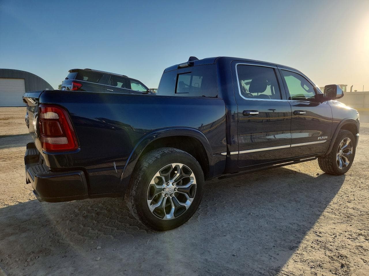 Dodge RAM 1500 LIMITED 2021 фото 3