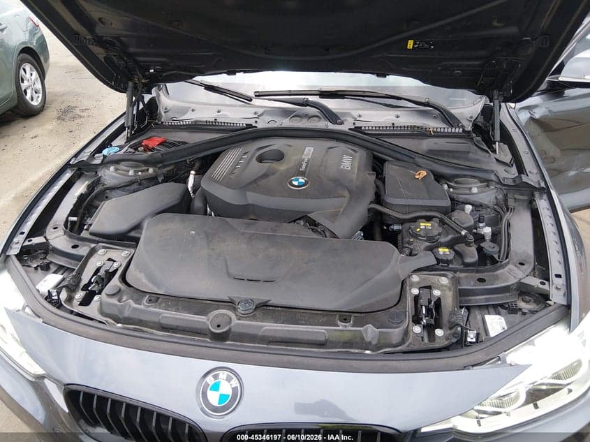 BMW 330i 2016 фото 5