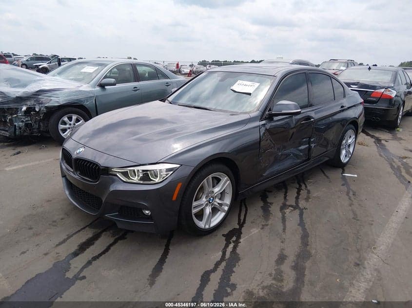 BMW 330i 2016 фото 3