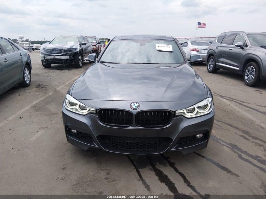 BMW 330i